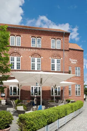 Tornøes Hotel Отели в г. Кертеминне