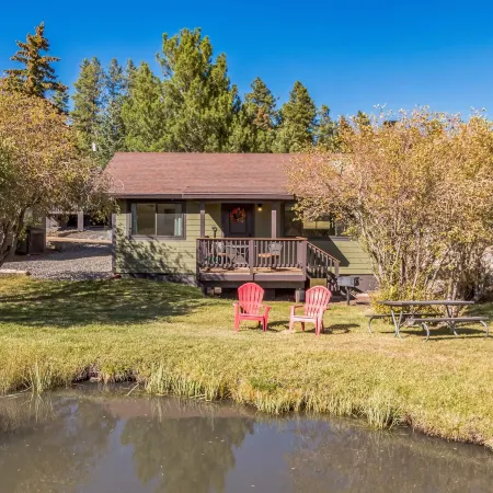 Cozy Cabin Retreat With Scenic Views 2 Bedroom Cabin