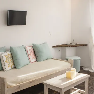Scorpios Hotel & Suites Hotels near Samos