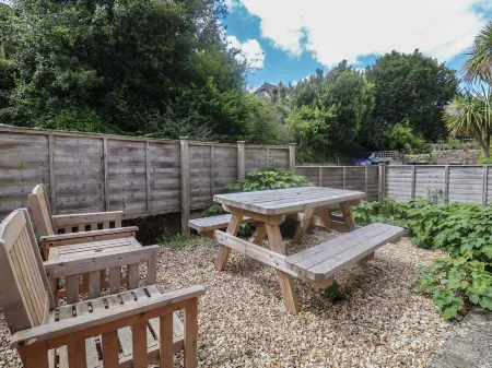 2 Kersbrook Gardens Отели в г. Лайм-Регис