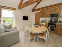 Lake Farm Cottage Hotels in Markington with Wallerthwaite