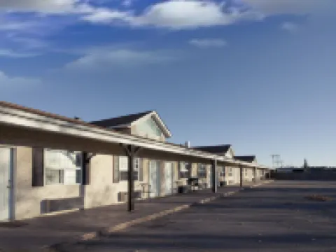 Bow River Inn Hoteles en Cochrane