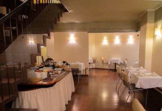 호텔 카르티에 라탕 조식