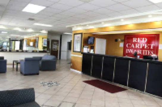 เรดคาร์เพท อินน์แอนด์สวีทส์