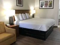 Cedar Creek Inn Hotels in Burnet County
