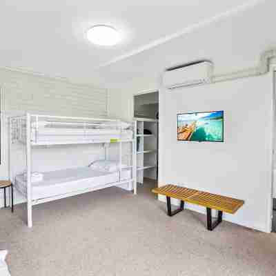 Windarra-Alex Headland Family Holiday Rooms