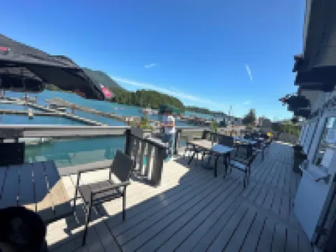 Island West Resort Hotels in Ucluelet