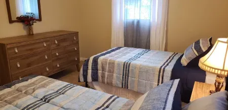 Emerald Family house. 2 minutes Downtown Mt Dora