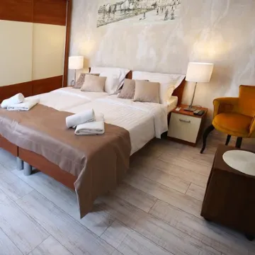 Luxury Lidija Rooms โรงแรมใกล้Archaeological Museum Split