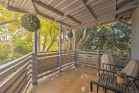 Luxurious Downtown Lodi Apartment in Wine Country!