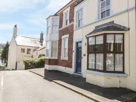 Chwech Отели в г. Менай Бридж