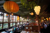 McMenamins Kennedy School - Morgenmad