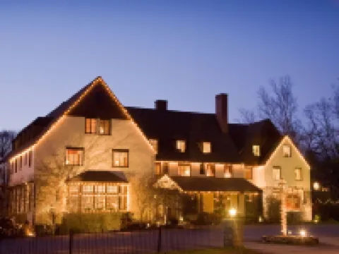 Settlers Inn Hotels in Wayne County