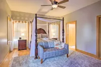 Lakefront Romulus Retreat w/ Private Dock! - Homestays