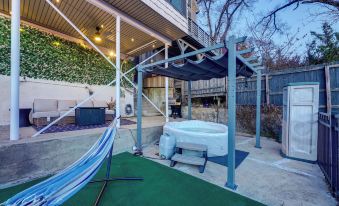 Cincinnati Home, Patio w/ Downtown Views!