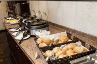 Hotel Elo Inn - Frühstück