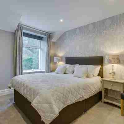 Two Lake View Rooms