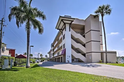 Relaxing Waterfront 2-Story Retreat w/ Pool Access