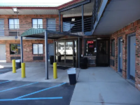 Red Apple Inn Hotels in Wayne
