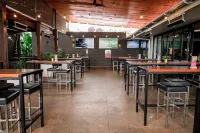 Browns Plains Hotel Các khách sạn ở Beenleigh