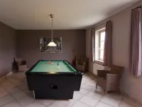 Peer Villa with Garden