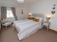 Edendale Hotels in Thirston