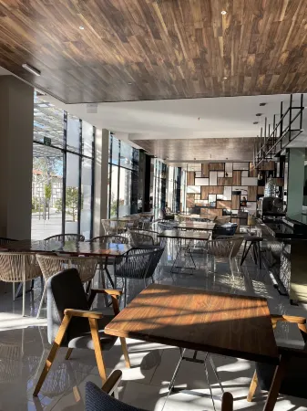 Zegen Hoteles Отели рядом с достопримечательностью «1980»