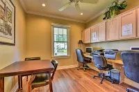 Resort-Style Condo in St Simons ~ 1 Mi to Pier! - 비치