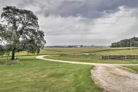 Pet-Friendly Spring Grove Home w/ Serene Yard!