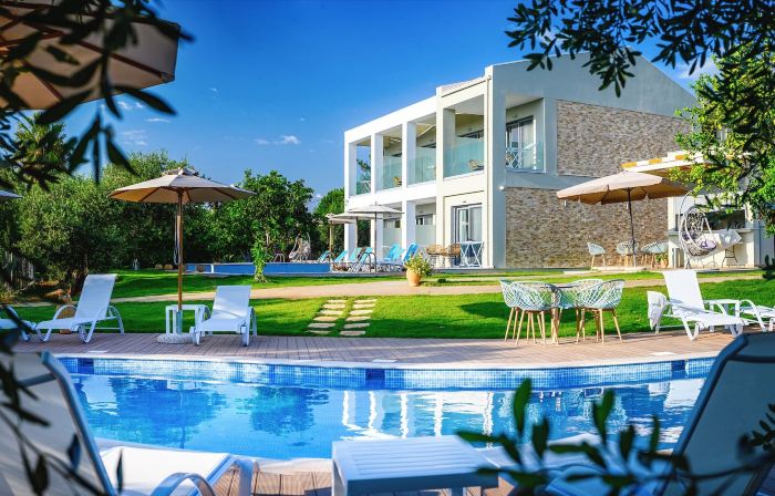Alonaki Resort