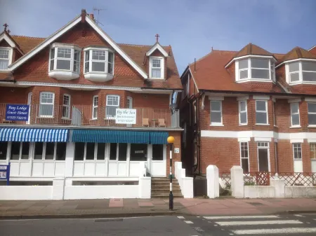 By the Sea Bed and Breakfast Отели рядом с достопримечательностью «Belle Tout Lighthouse»