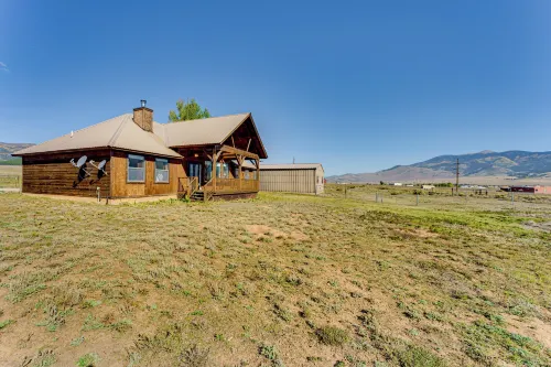 New Mexico Cabin Hideaway w/ Eagle Nest Lake Views