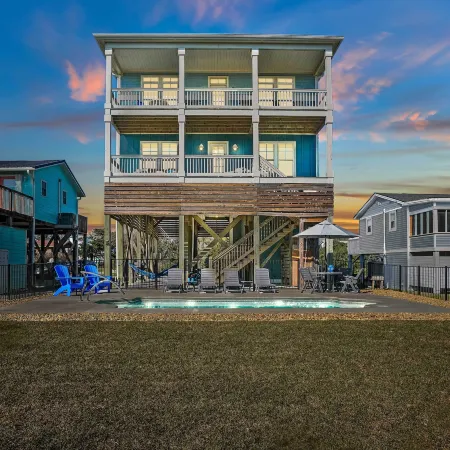 Oak Island Escape w/ Saltwater Pool, Walk to Beach