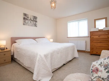 Picton Lodge - Sea Views Отели в г. Холиуэлл