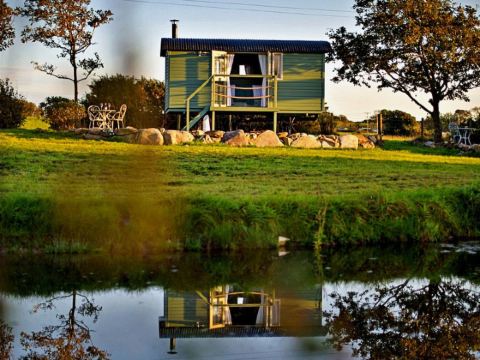 'Angharad' Poachers Hut