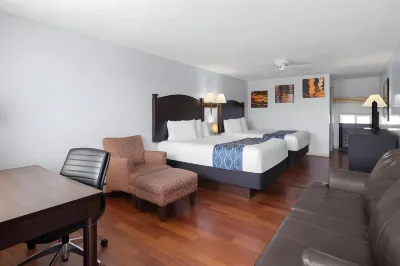 Travelodge by Wyndham Grand Fall Отели в г. 