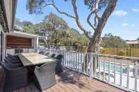 Saltwood Coastal Hamptons Luxe With Pool