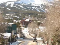 Short Walk to Restaurants, Shopping, Skiing / Special Pricing - 2-Star