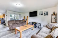 Olympic Peninsula Vacation Rental 1 Mi to Water