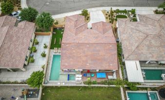 Kaleidoscope by AvantStay Colorful Escape Pool