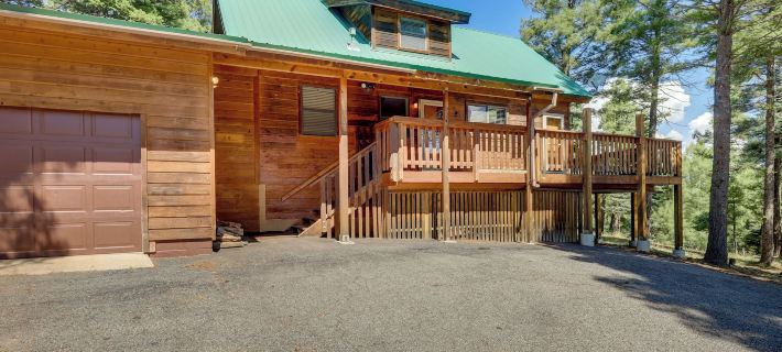 時尚的天使火山小屋帶露台 - 距滑雪山2英里 科爾法克斯縣住宿飯店