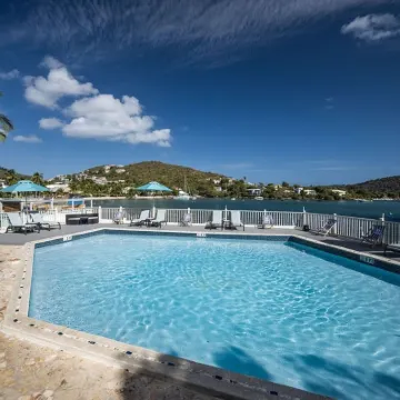 Point Pleasant Resort โรงแรมใกล้Lindquist Beach