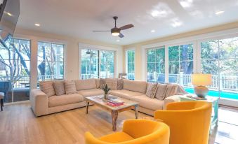 Beachside Boardwalk & Views Pool + Hot Tub 202 on the Sound
