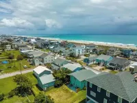 Updated FULL Duplex - Perfect Large Fam Vacay Spot