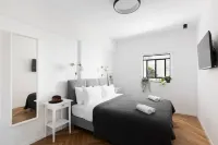 Spacious & Modern 3BD Apt by Sea N' Rent Hotels in 