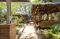 Mahayun Guest House Syariah Hotels in Jatiasih