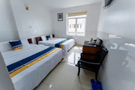 Hotel Bao Quan Отели рядом с достопримечательностью «Ba Chua Xu Temple»