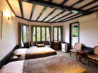 Petit Hotel & Restaurant Old Age