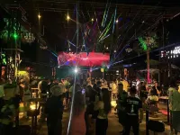 คลับ โรบินฮูด โรงแรม - สำหรับผู้ใหญ่เท่านั้น - ที่มีบาร์