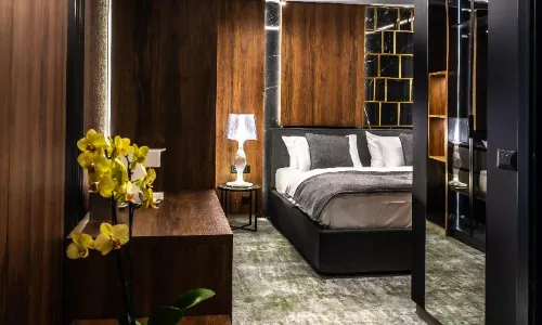 Apeiro City Avant-Garde Hotel